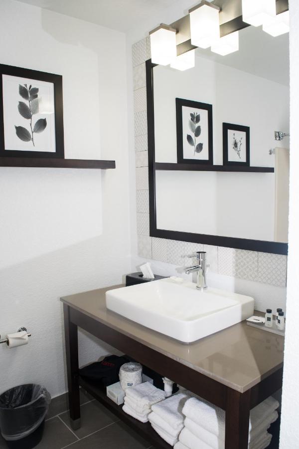 Country Inn & Suites By Radisson, Freeport, Il Luaran gambar